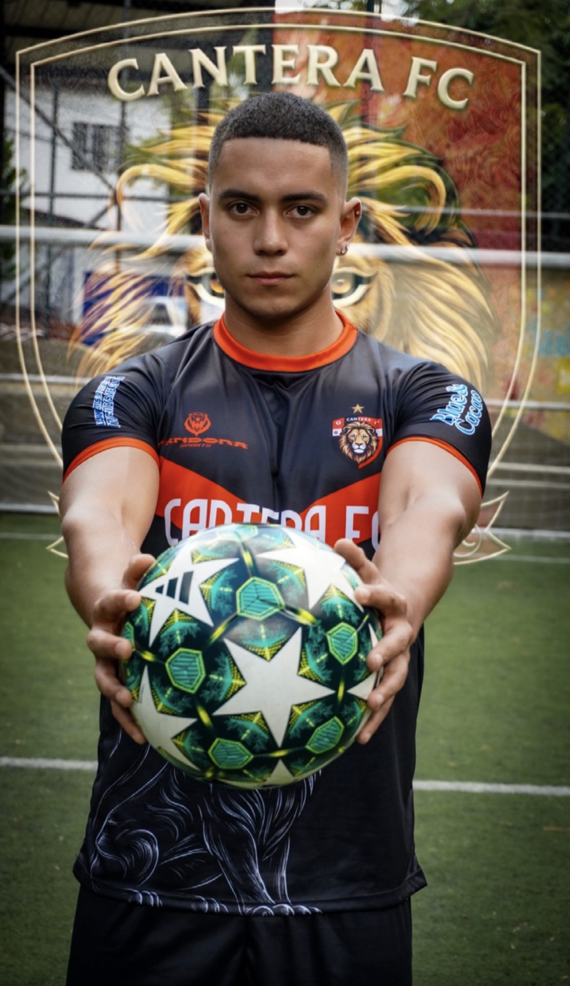 Cantera FIT Club — jugador con balón